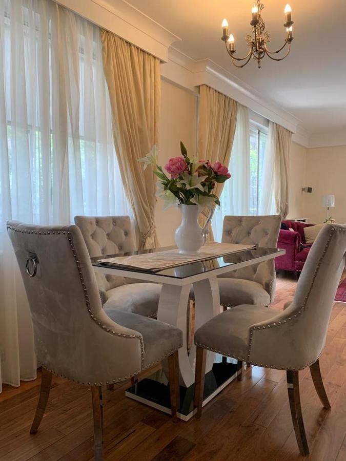 Lovely 3 Bedroom Apartment Londres Exterior foto
